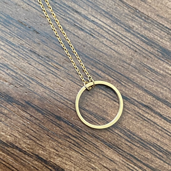 Beautiful gold necklace - Picture 1 of 6